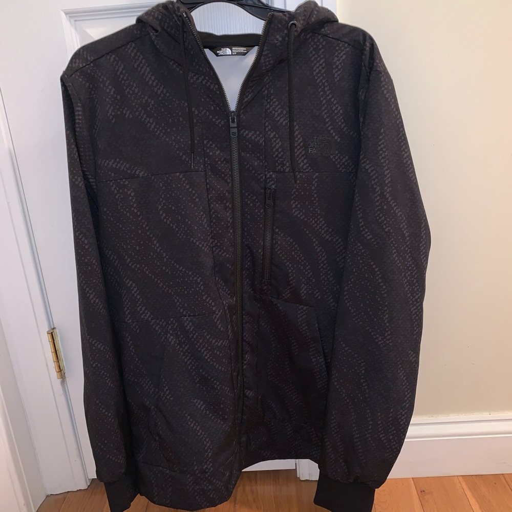 Men’s North Face black lightweight jacket